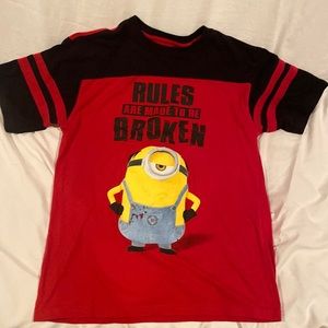 Boys Despicable Me T-Shirt Size L 10/12 Red